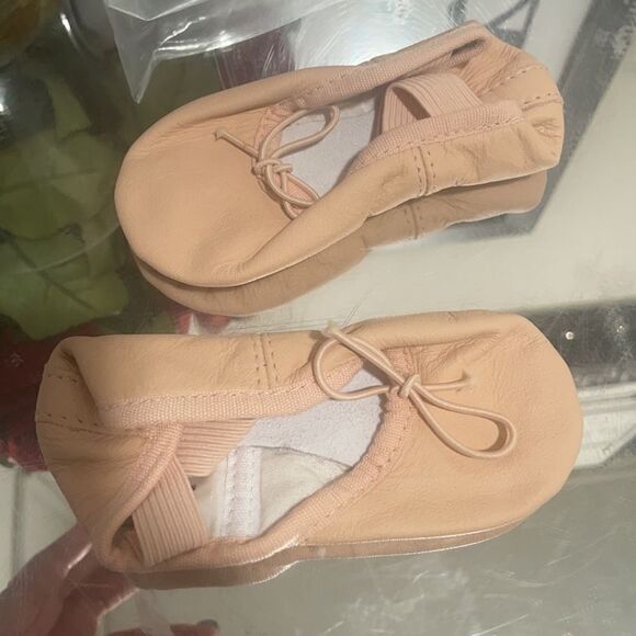 NWOT TODDLER Bloch Kids Dansoft Split Sole - Picture 2 of 5